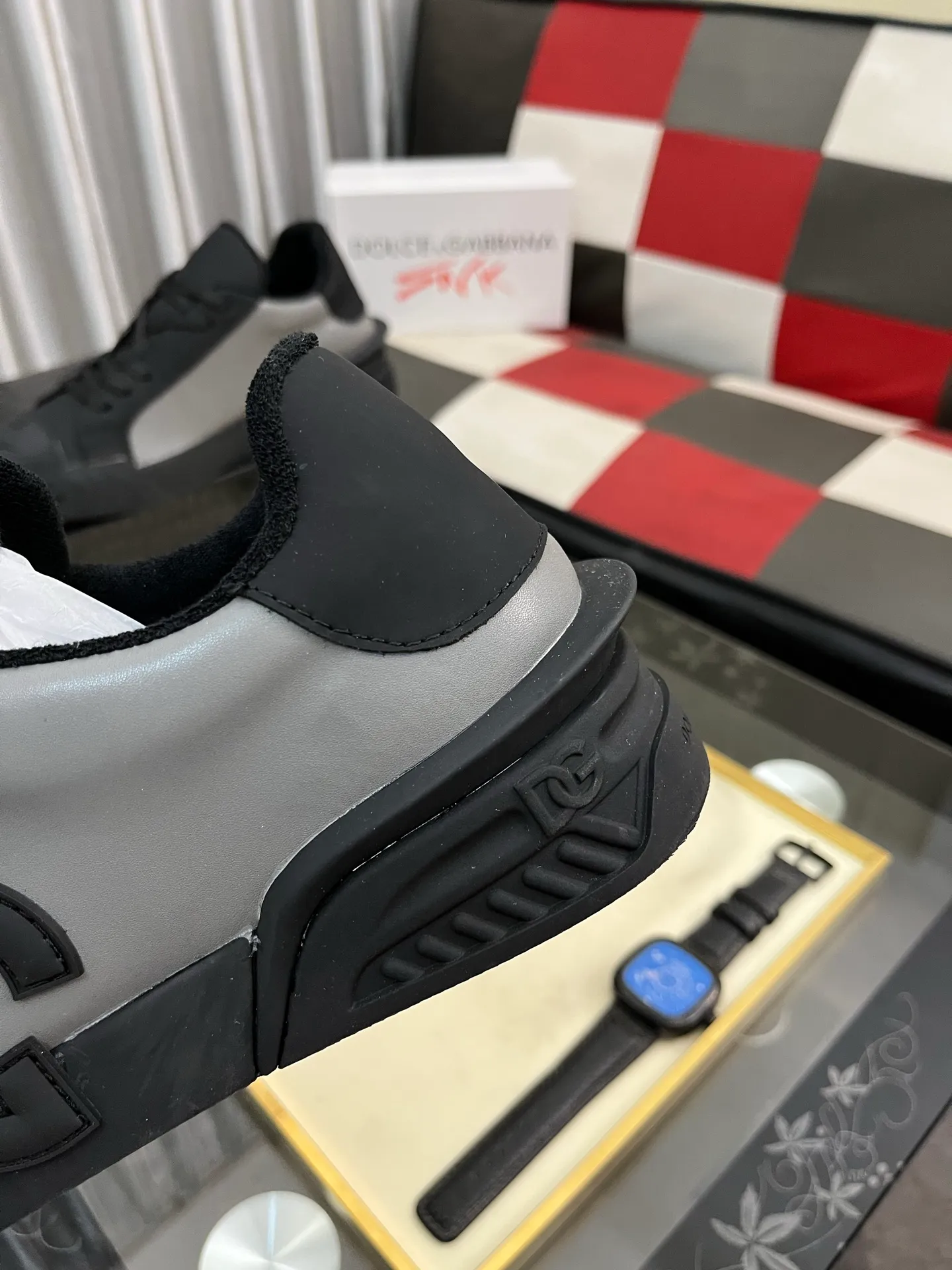 Men's shoes💰500⌚️⌚️【DG】Latest official website high-top casual, men's shoes original quality imported cowhide➕Yangli [Proud] In terms of materials and workmanship, it beats all versions on the market💕Highest quality shipments. Real photos, imported fabrics highlight the unique charm of the brand😘The shoelaces are also original custom-made👻Classic lace-up shoes are very comfortable on the feet, sizes 35-465️⃣colors available